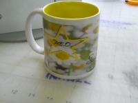 Deco mugs with the yellow interior to match the flowers